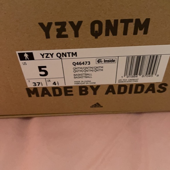 Worn once perfect condition Yeezy quantum lifestyle - Picture 6 of 6